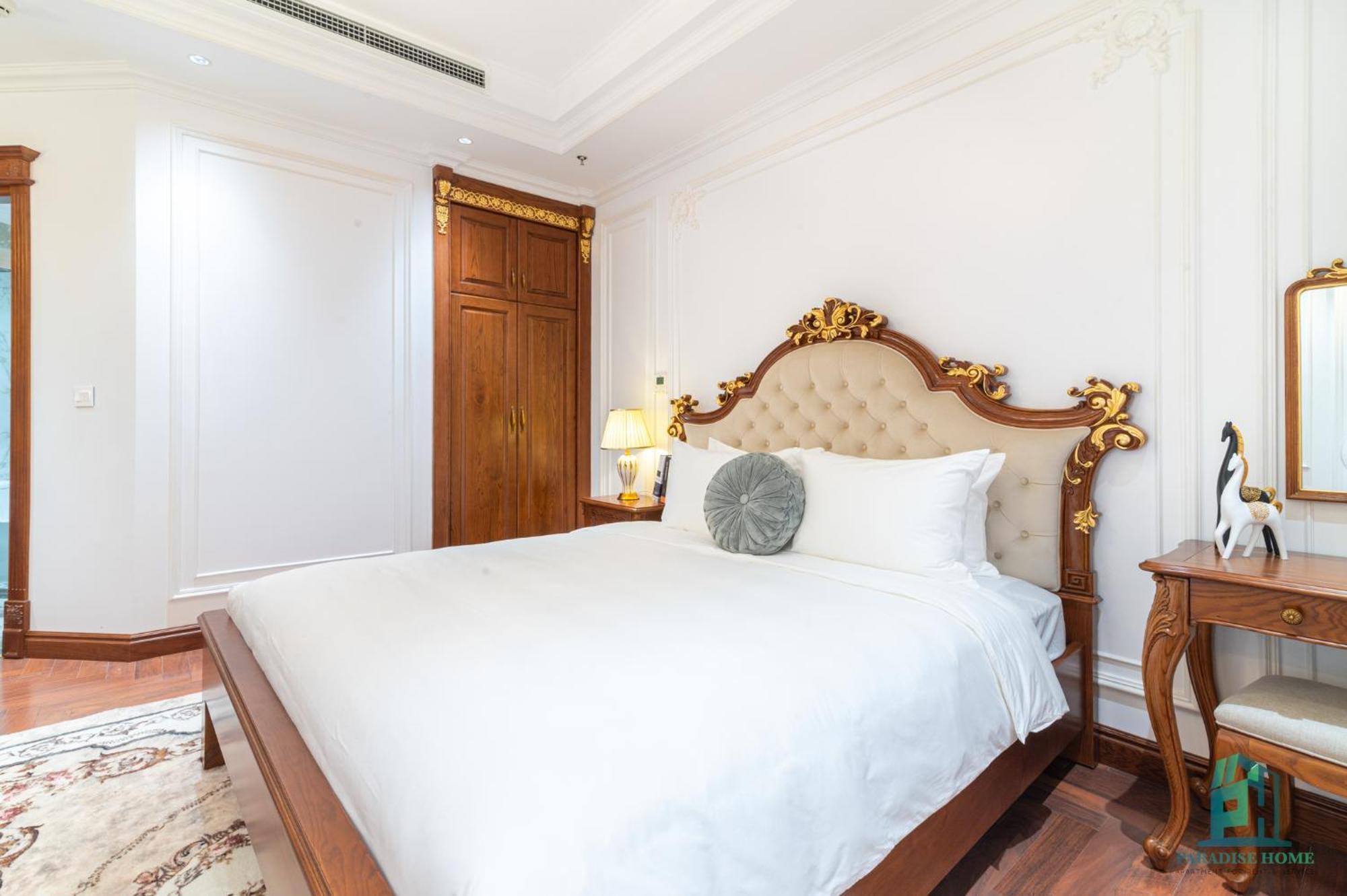 Luxe Paradise Trich Sai Khách sạn 4*
